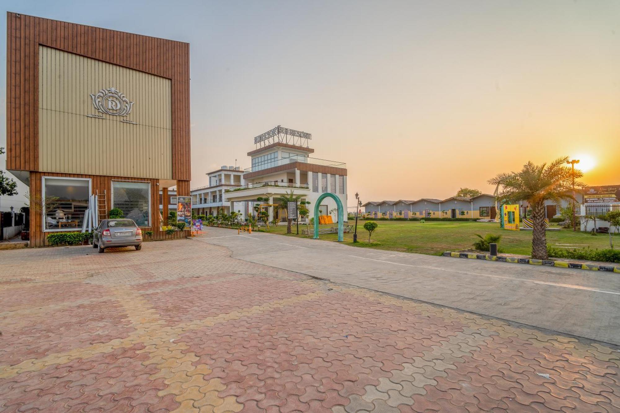 Royal Delight Resort Madina Exterior foto