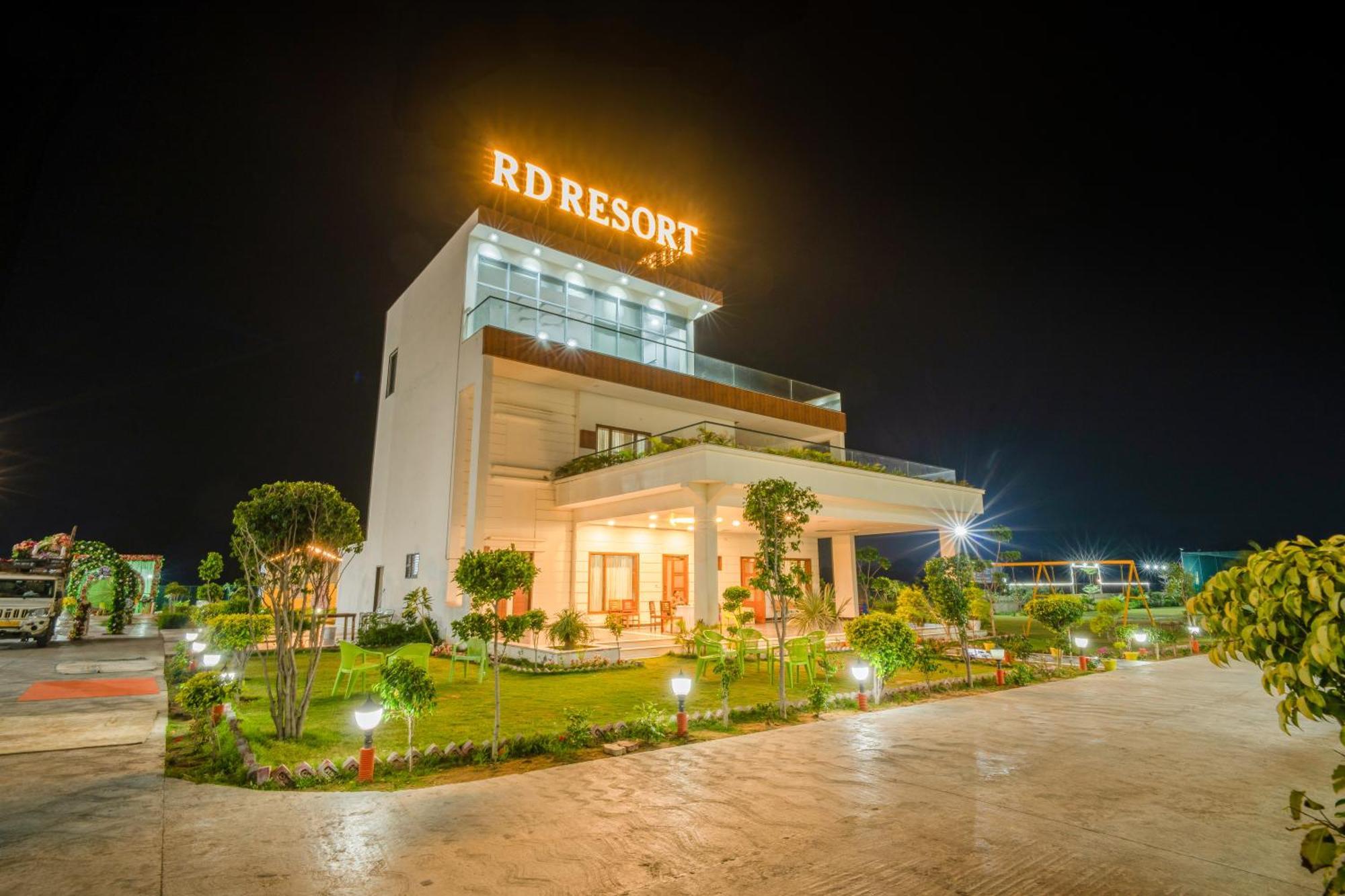 Royal Delight Resort Madina Exterior foto